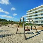 Balticon Polanki Aqua Parking Inclusive 公寓式酒店